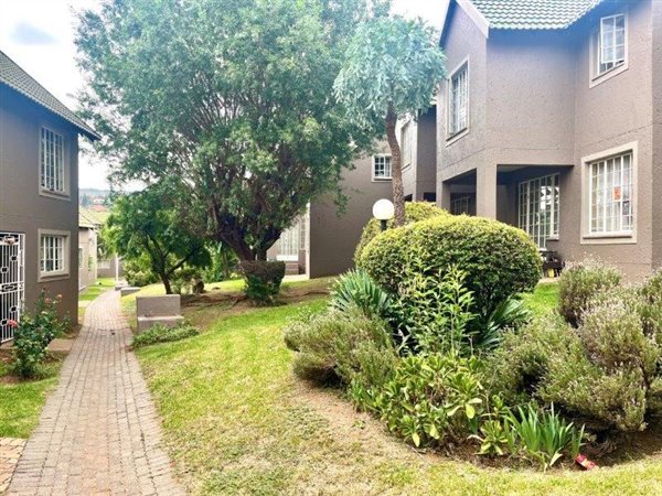 2 Bedroom Townhouse 2 Bedroom Townhouse
