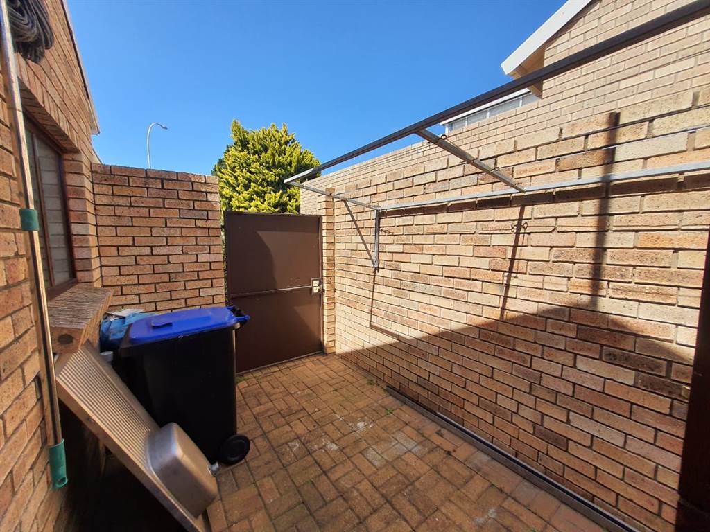 3 Bed Townhouse in Jeffreys Bay photo number 30