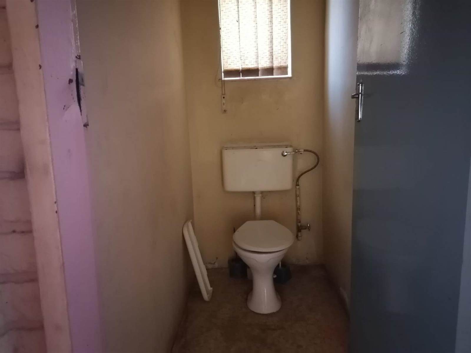 Commercial space in Mafikeng photo number 30