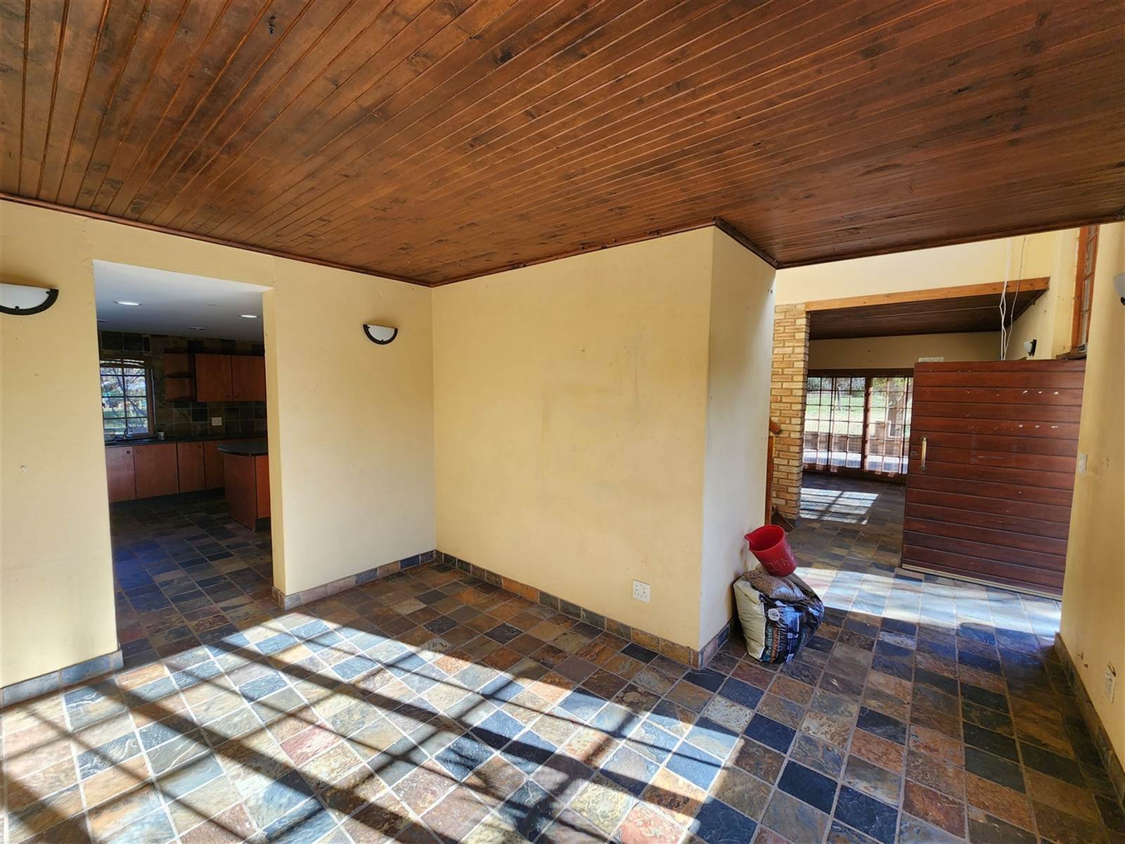 4 Bed House in Randjesfontein photo number 18