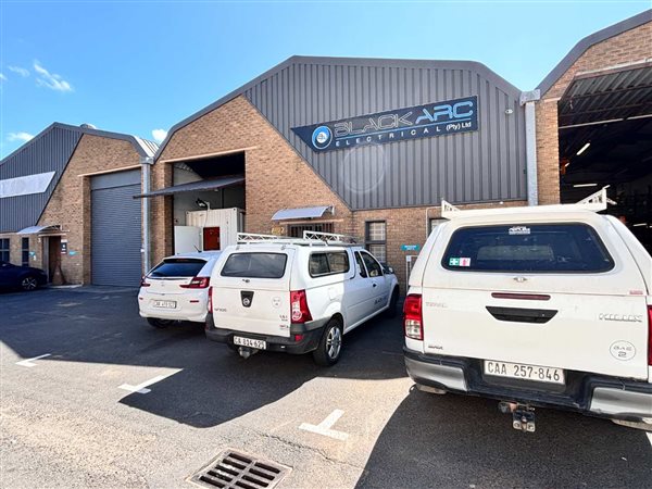 257  m² Industrial space