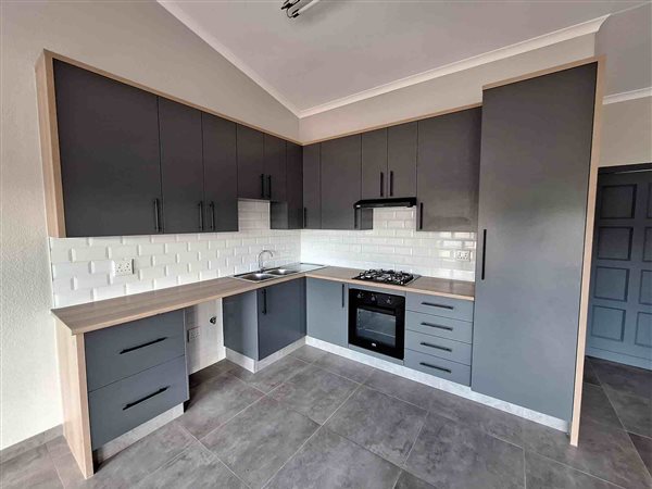 2 Bedroom Townhouse 2 Bedroom Townhouse