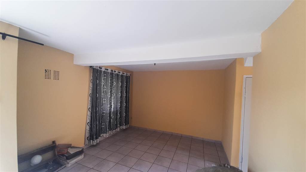 3 Bed House to rent in Whetstone RR3989234 Private Property