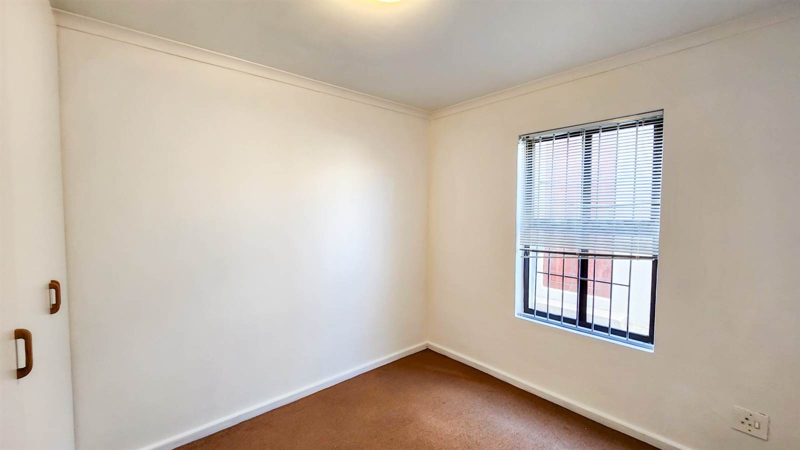 2 Bed Apartment in Myburgh Park photo number 10