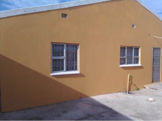 3 Bed House in Zwide photo number 8