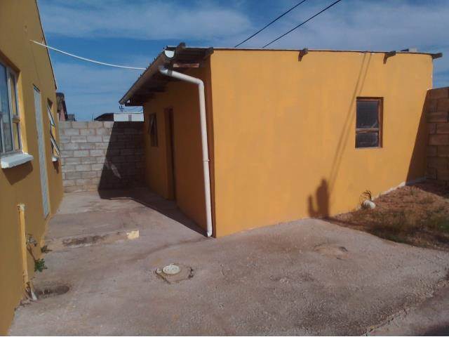 3 Bed House in Zwide photo number 18