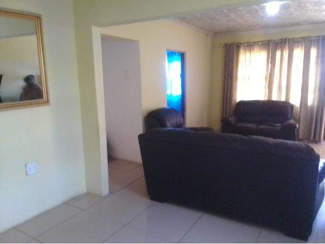 3 Bed House in Zwide photo number 9