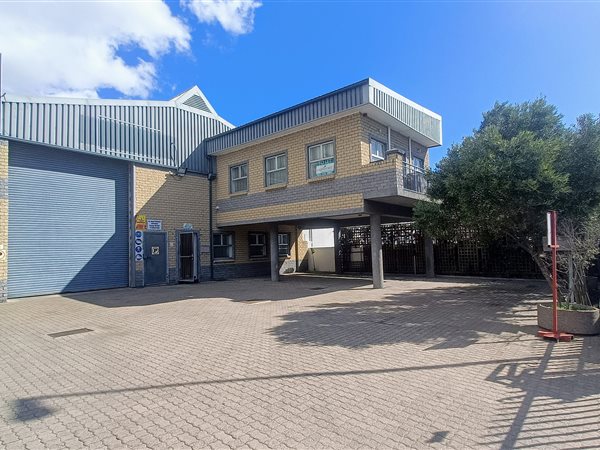 569  m² Industrial space