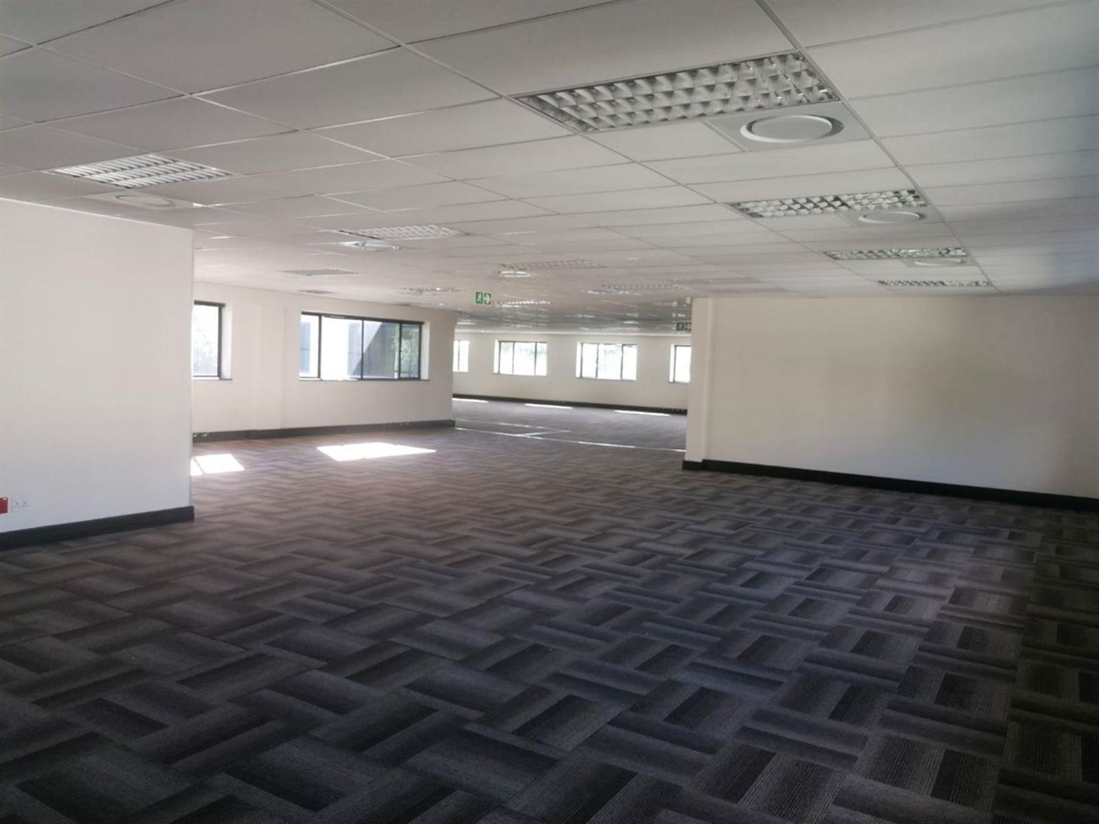 593  m² Commercial space in Bryanston photo number 11