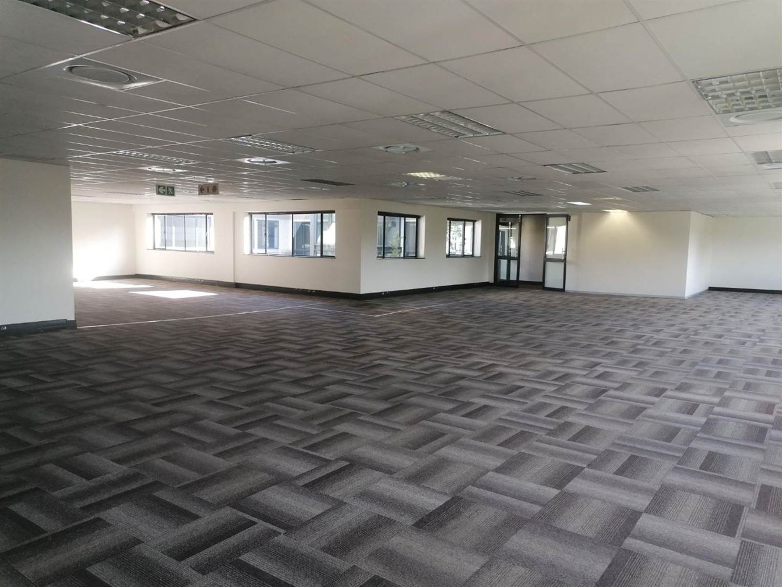 593  m² Commercial space in Bryanston photo number 15