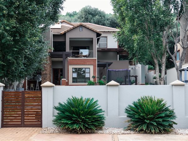 5 Bedroom House