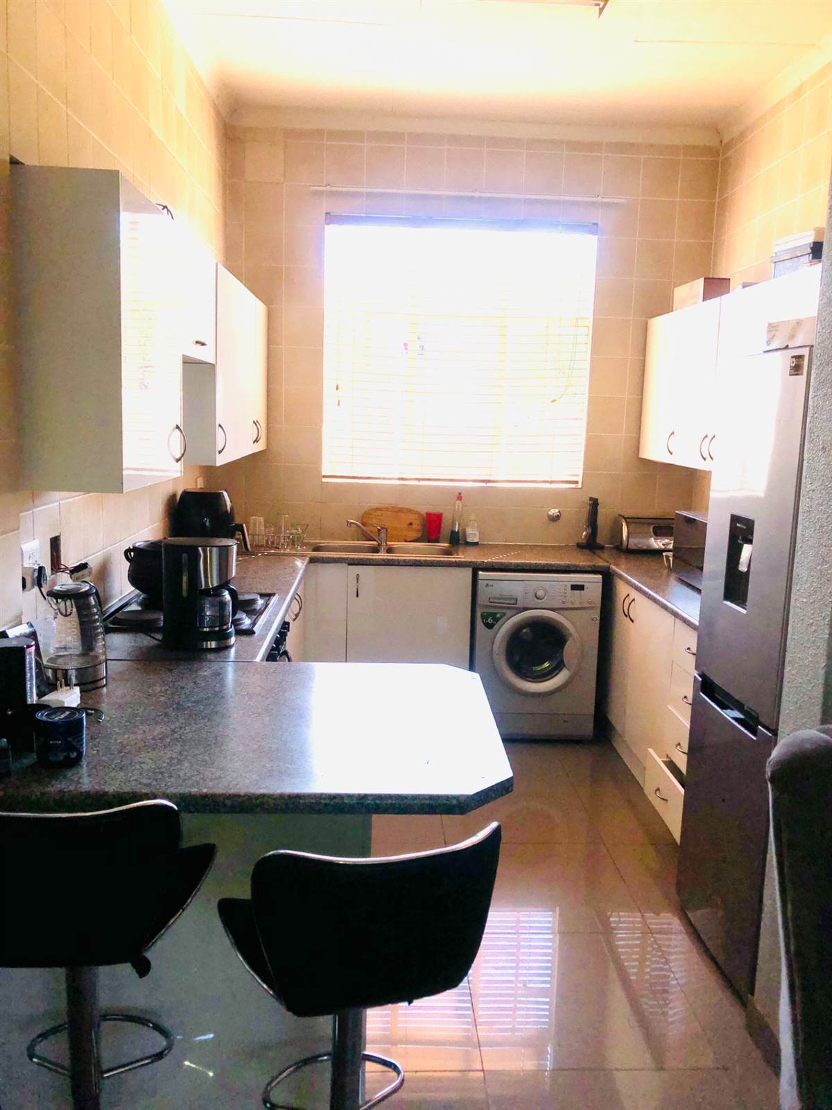 2 Bed Apartment in Honeydew photo number 4
