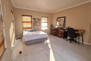 4 Bed House in Edenvale photo number 13