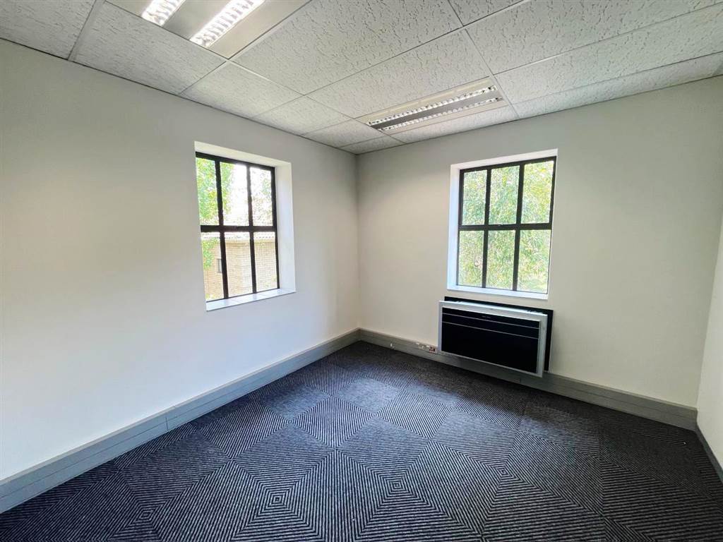 631  m² Commercial space in Bryanston photo number 4