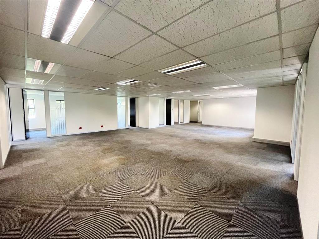 631  m² Commercial space in Bryanston photo number 11