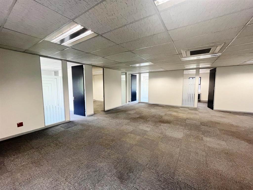 631  m² Commercial space in Bryanston photo number 10