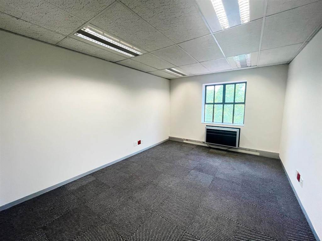 631  m² Commercial space in Bryanston photo number 7