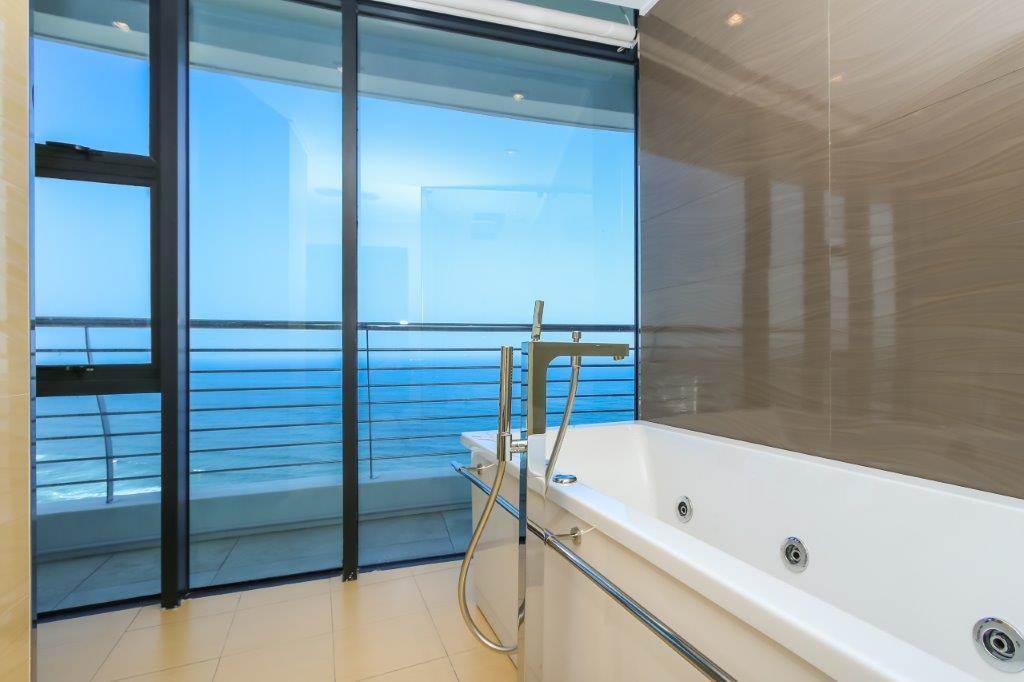 3 Bed Penthouse in Umhlanga Rocks photo number 13