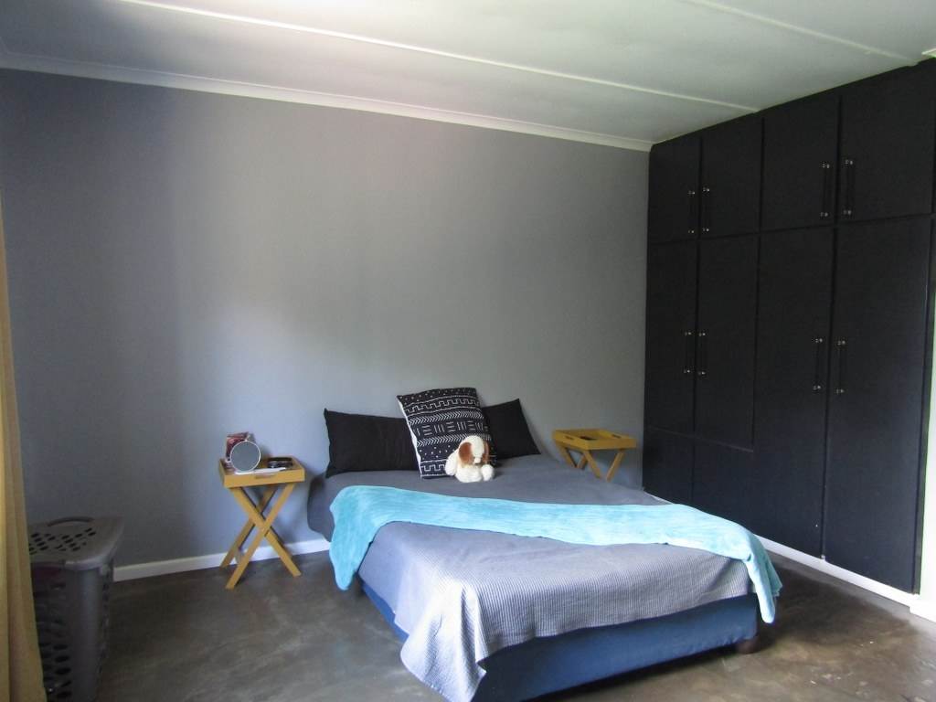 4 Bed House in Humansdorp photo number 15