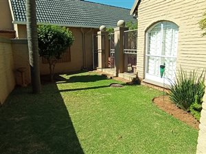 7.5 Bed House in Maroelana