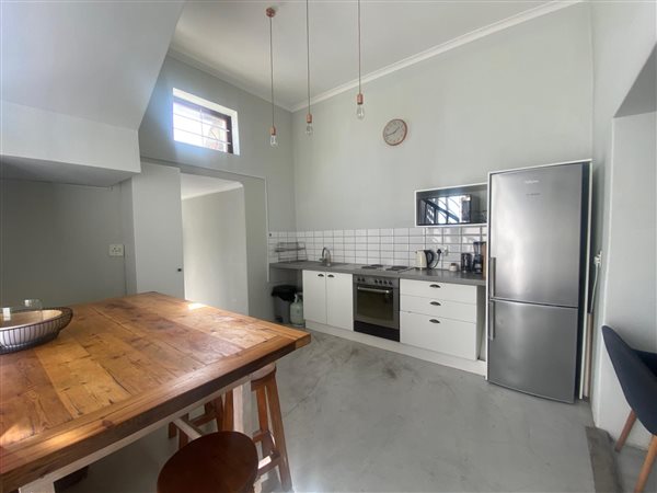 2 Bed Apartment in Walmer Estate