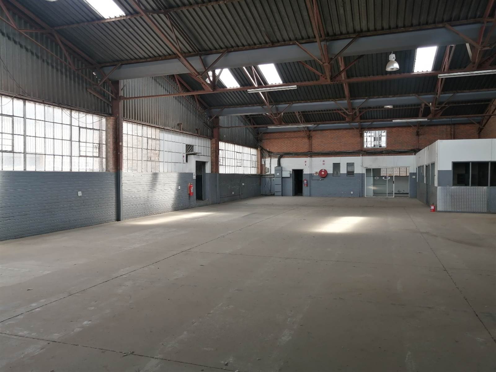 1279  m² Commercial space in Eastleigh photo number 3