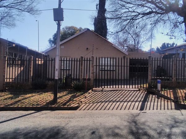 3 Bedroom House 3 Bedroom House
