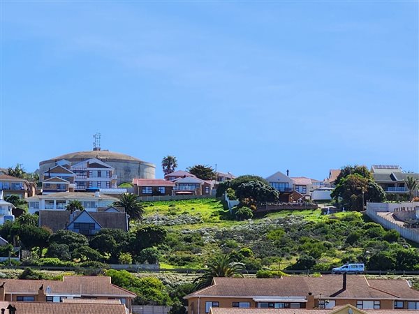 1609 m² Land available in Hartenbos Heuwels