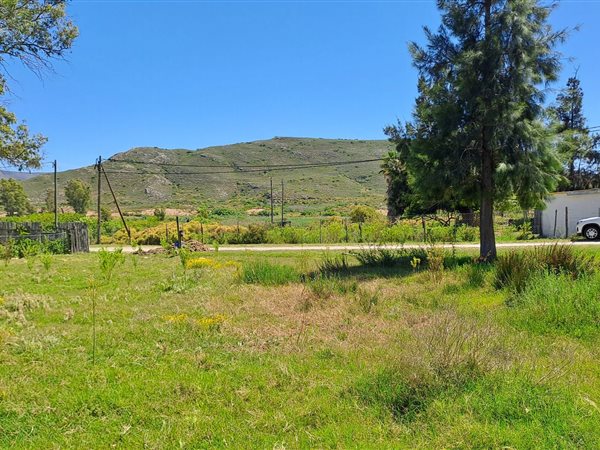 1 133 m² Land