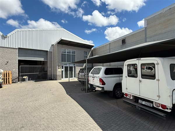 650  m² Industrial space