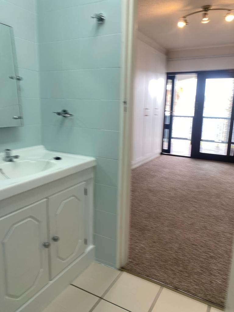 3 Bed Apartment in Knysna Central photo number 23