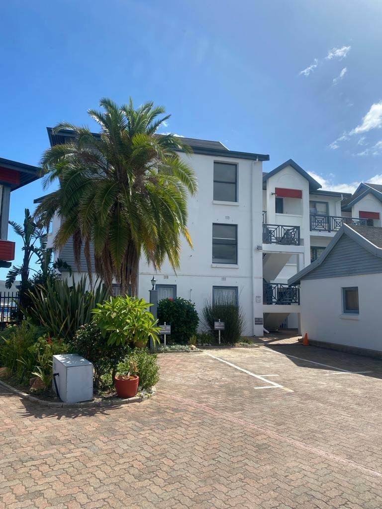 3 Bed Apartment in Knysna Central photo number 3