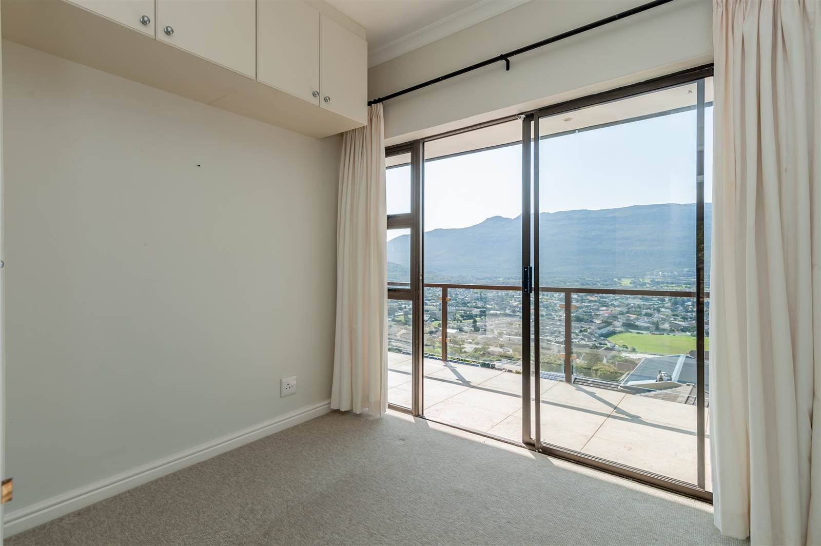 4 Bed House in Fish Hoek photo number 20