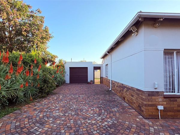 3 Bedroom House 3 Bedroom House
