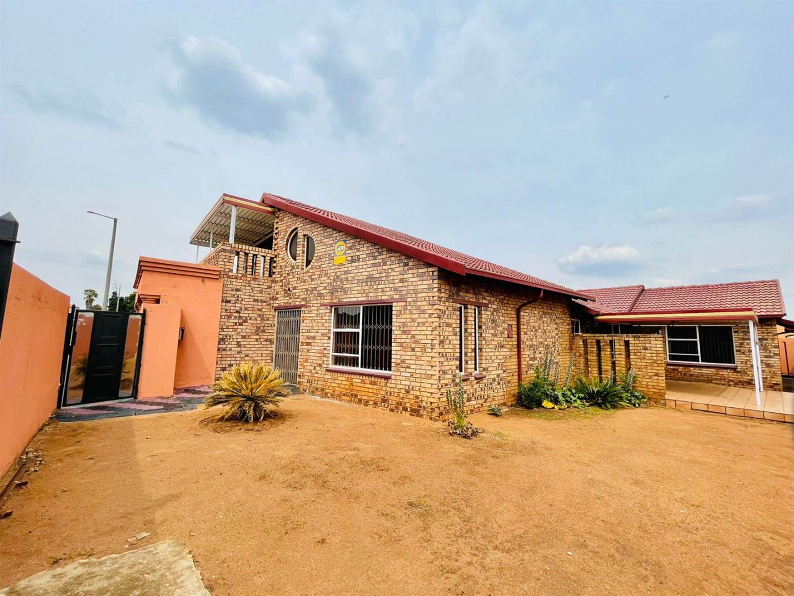 3 Bed House in Katlehong photo number 1