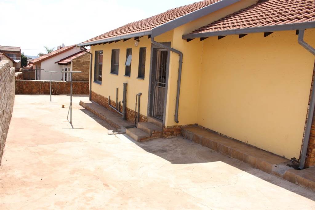 3 Bed House in Mabopane photo number 11