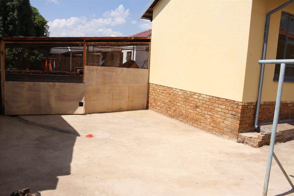 3 Bed House in Mabopane photo number 9