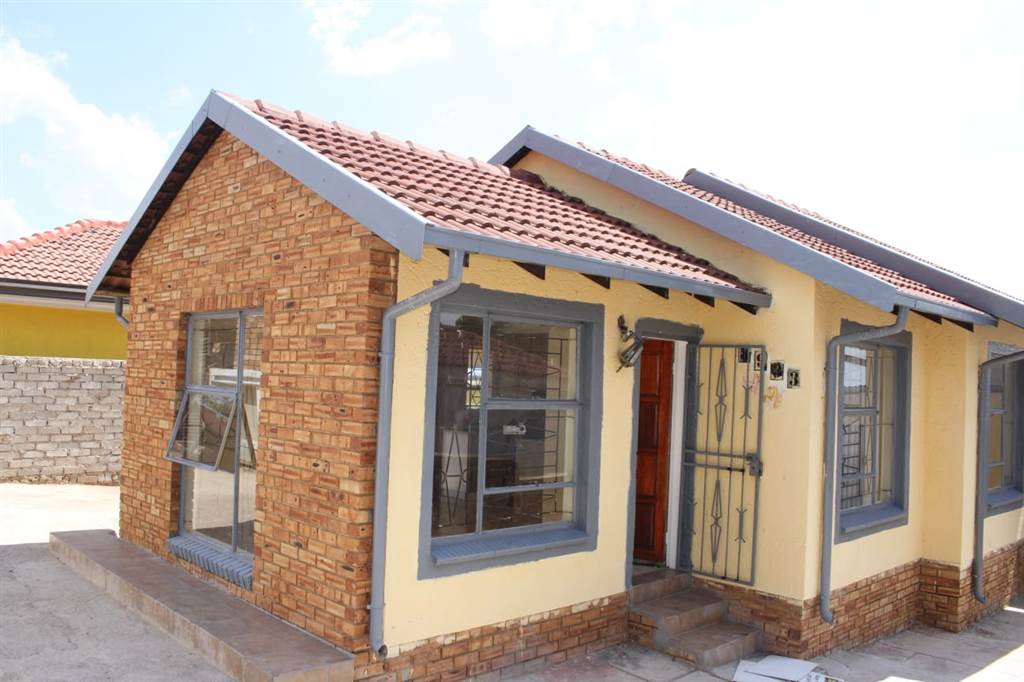 3 Bed House in Mabopane photo number 29