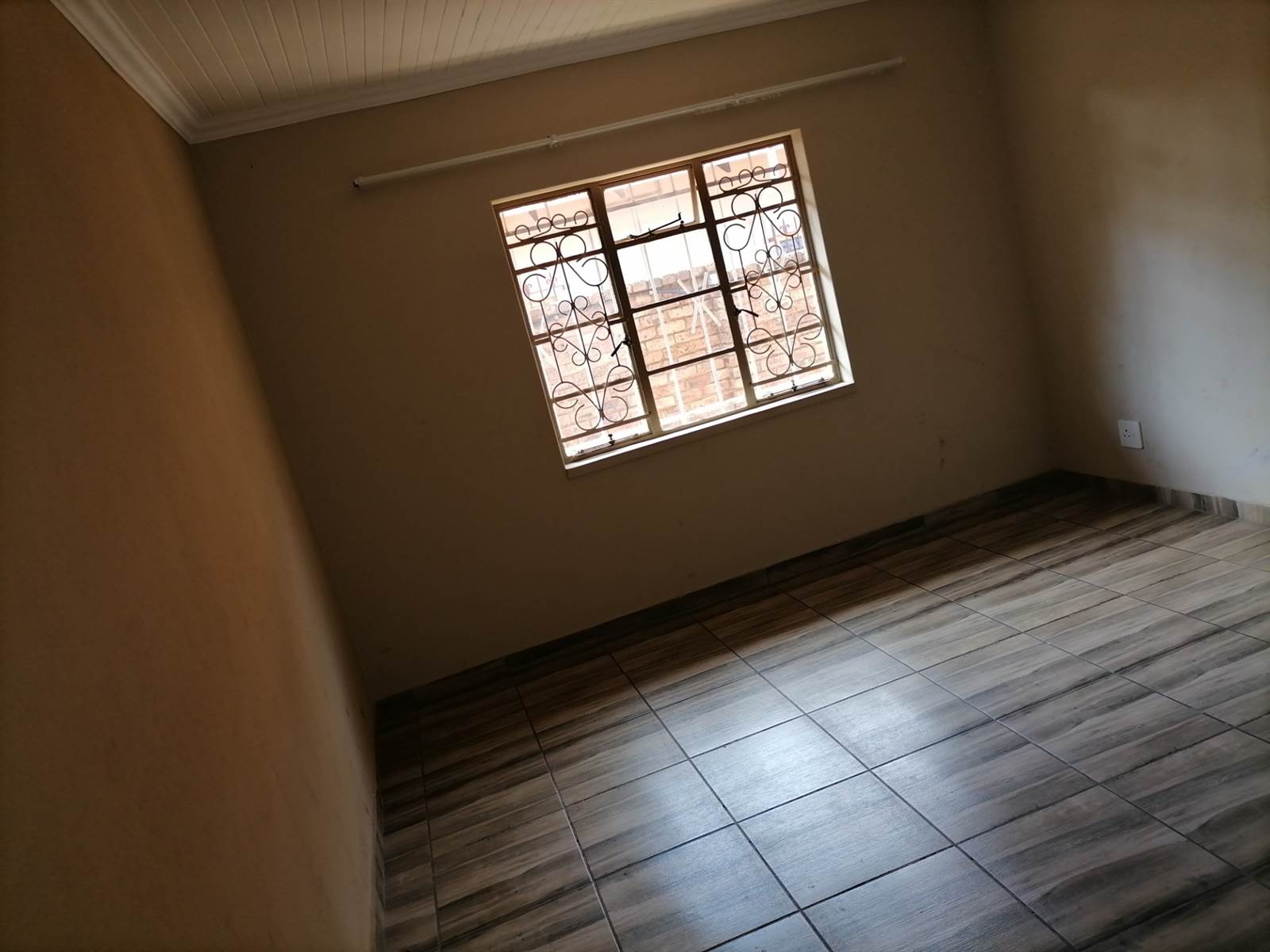 3 Bed Apartment in Pretoria North photo number 8