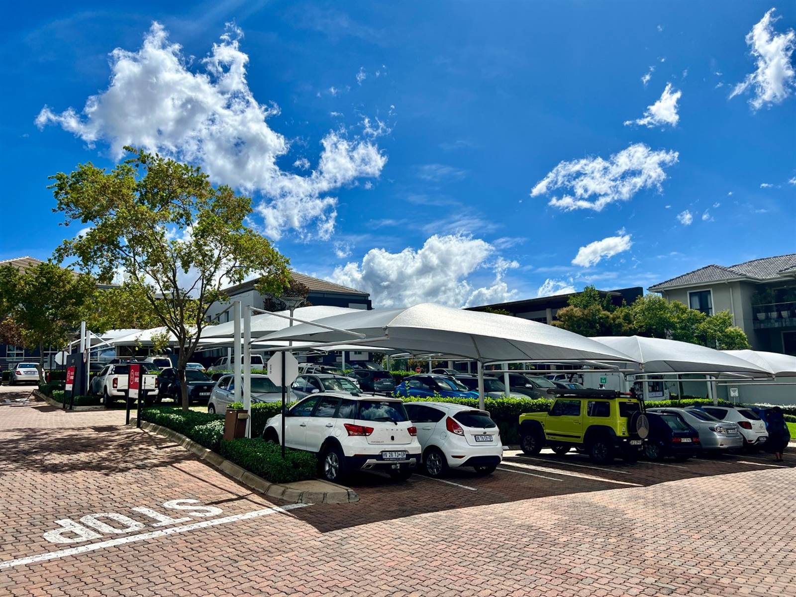 363  m² Commercial space in Bryanston photo number 3