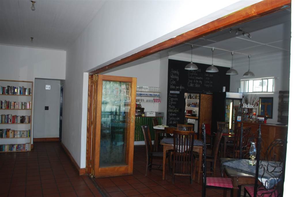260  m² Commercial space in Tulbagh photo number 11