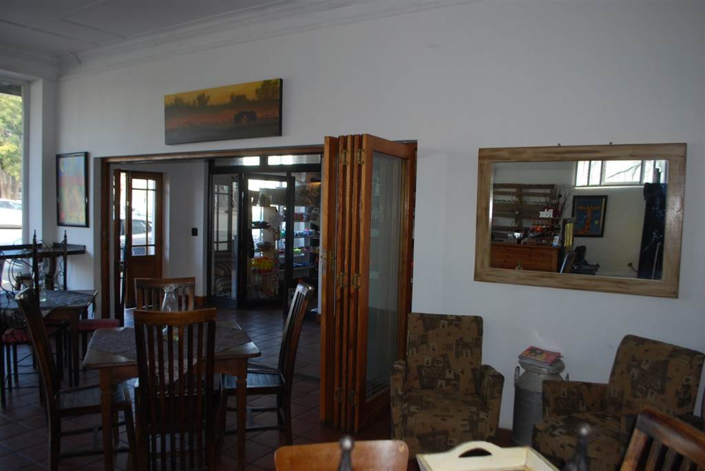 260  m² Commercial space in Tulbagh photo number 9