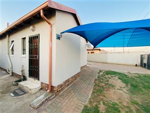 5 Bed House in Bram Fisherville