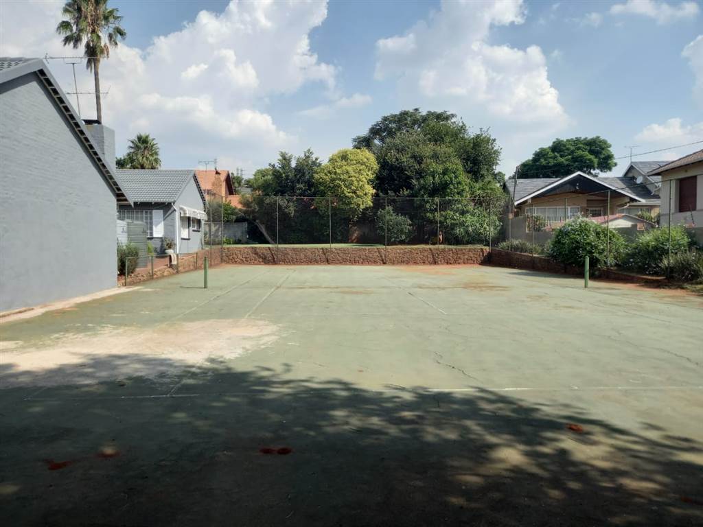 969 m² Land available in Bedfordview photo number 3