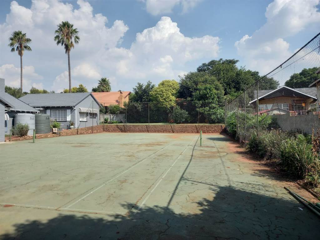969 m² Land available in Bedfordview photo number 5