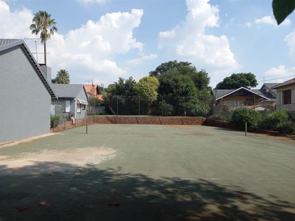 969 m² Land available in Bedfordview photo number 7