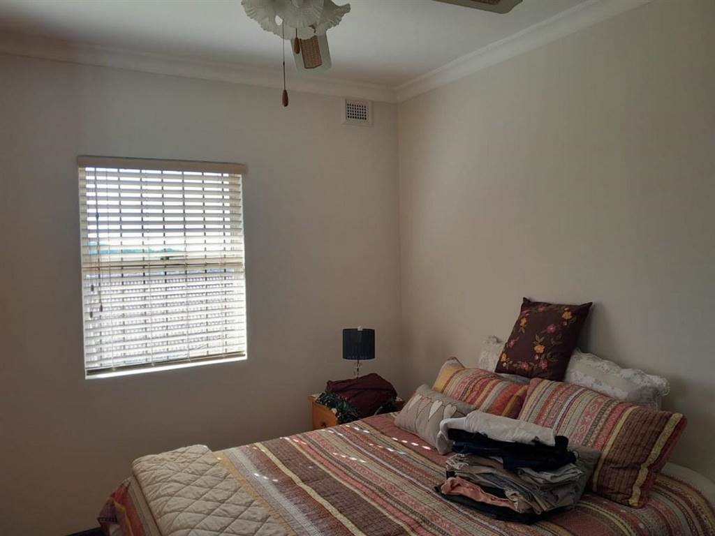 4 Bed House in Tongaat Beach photo number 24