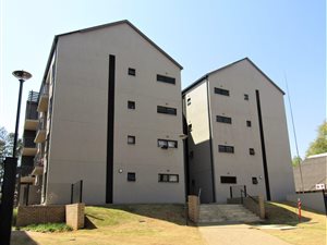 2 Bed Apartment in Clubview