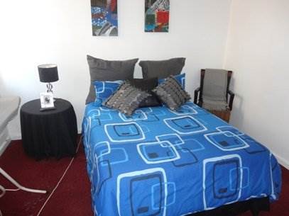 2 Bed Apartment in Port Elizabeth Central photo number 11