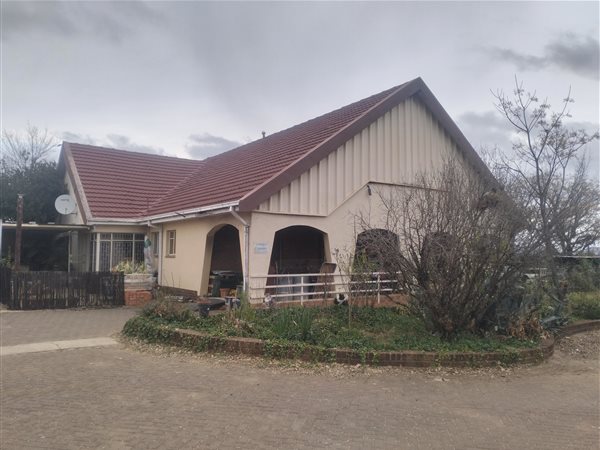 4.2 ha Smallholding 4.2 ha Smallholding